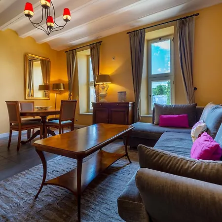 Corneli Residences - Chateau St Gerlach Apartment *