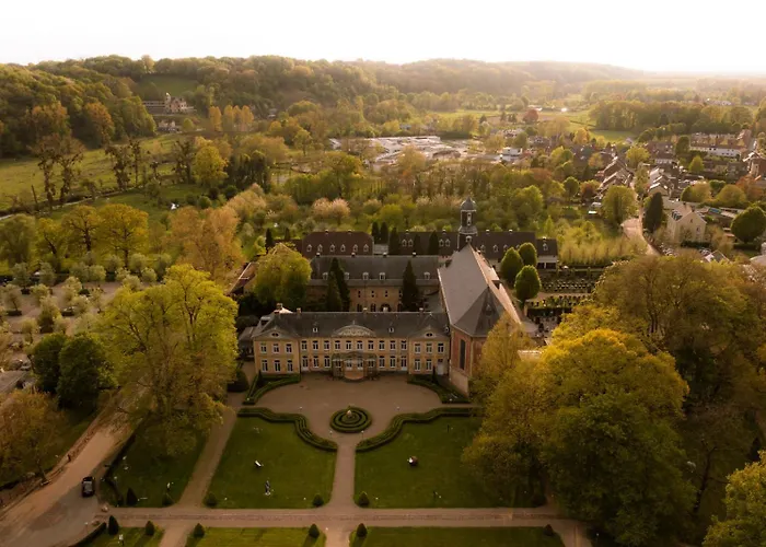 Corneli Residences - Chateau St Gerlach Валкенбург