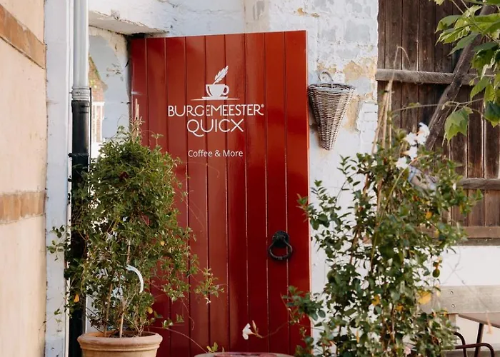 Corneli Residences - Chateau St Gerlach Валкенбург