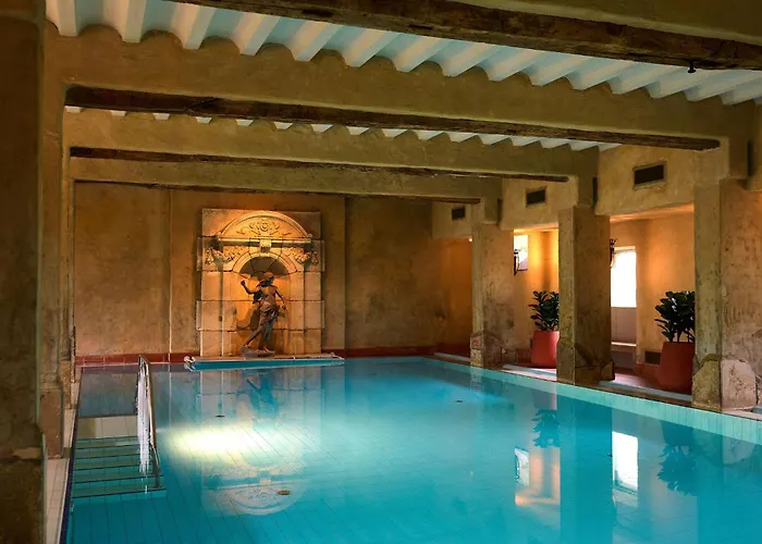 Corneli Residences - Chateau St Gerlach Апартаменты *