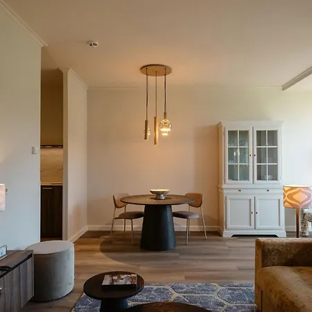 Corneli Residences - Chateau St Gerlach Otel 4*