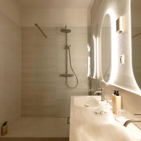 Otel Corneli Residences - Chateau St Gerlach